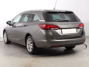 Opel Astra - 2021