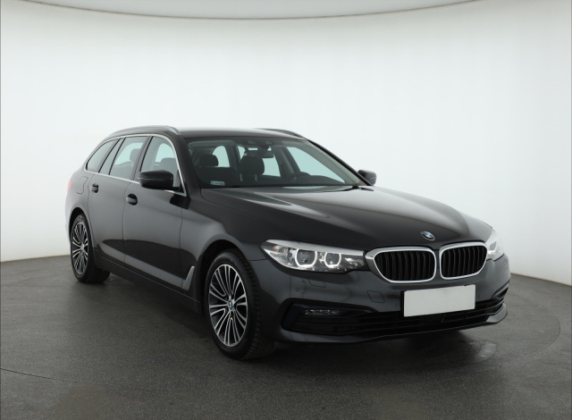BMW 5 2019
