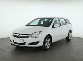 Opel Astra - 2010
