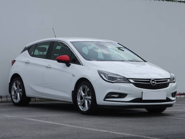 Opel Astra 2015