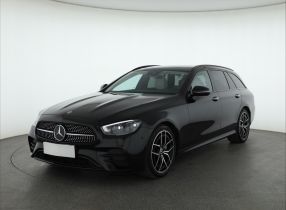 Mercedes-Benz E - 2020