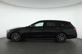 Mercedes-Benz E - 2020
