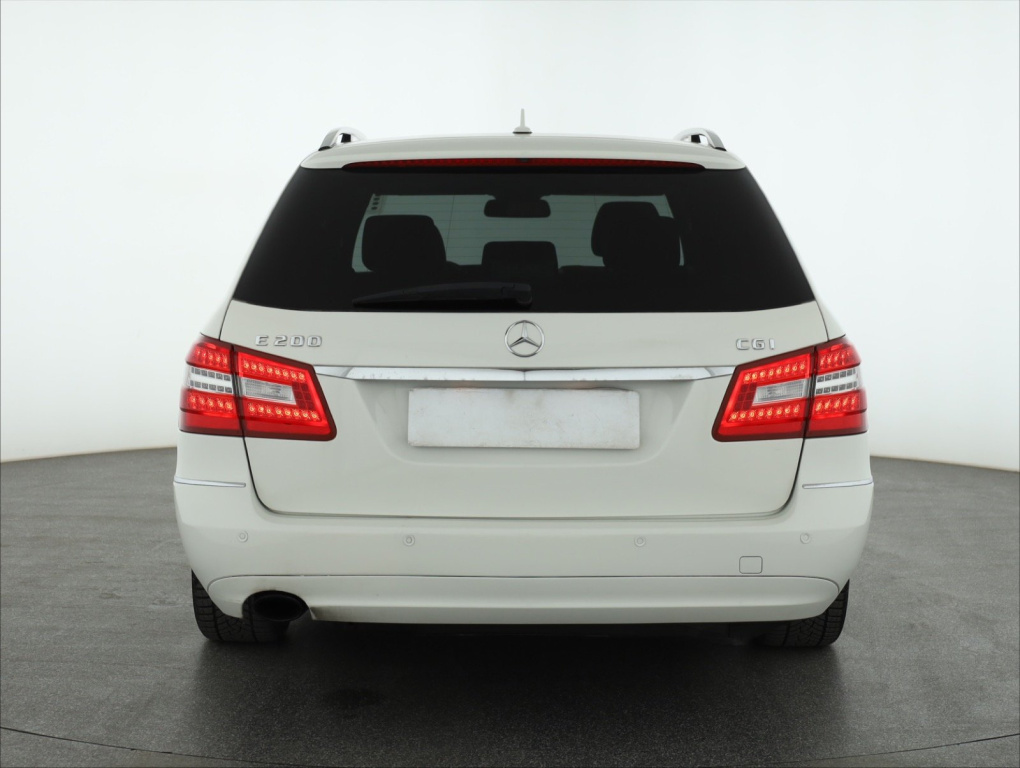 Mercedes-Benz E