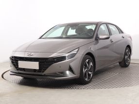 Hyundai Elantra - 2021