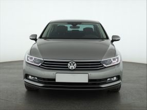 Volkswagen Passat - 2016