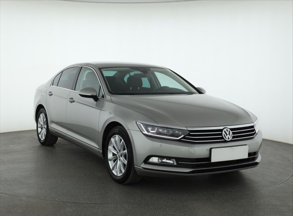 Volkswagen Passat - 2016
