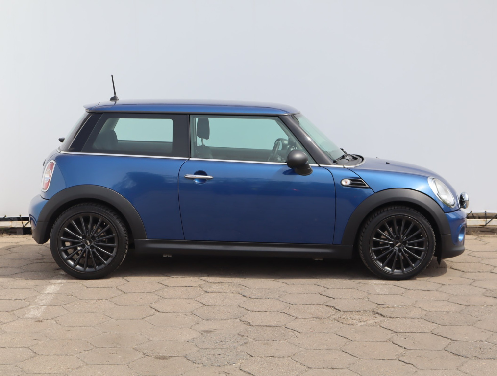 MINI 3-door