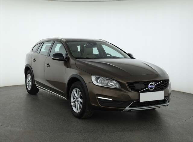 Volvo V60 Cross Country 2016