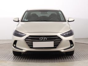 Hyundai Elantra - 2016