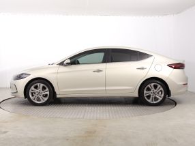 Hyundai Elantra - 2016