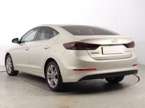 Hyundai Elantra - 2016