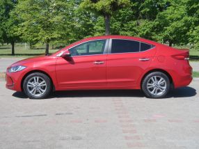 Hyundai Elantra - 2017