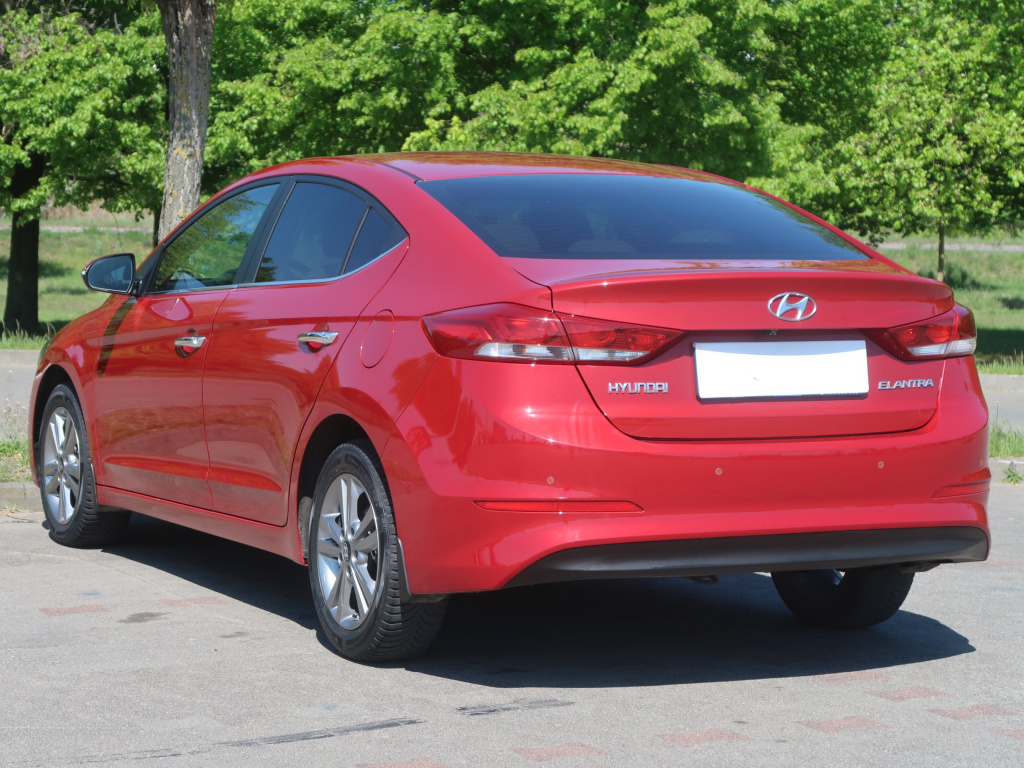 Hyundai Elantra