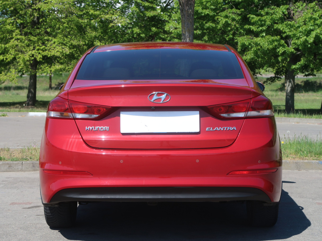 Hyundai Elantra