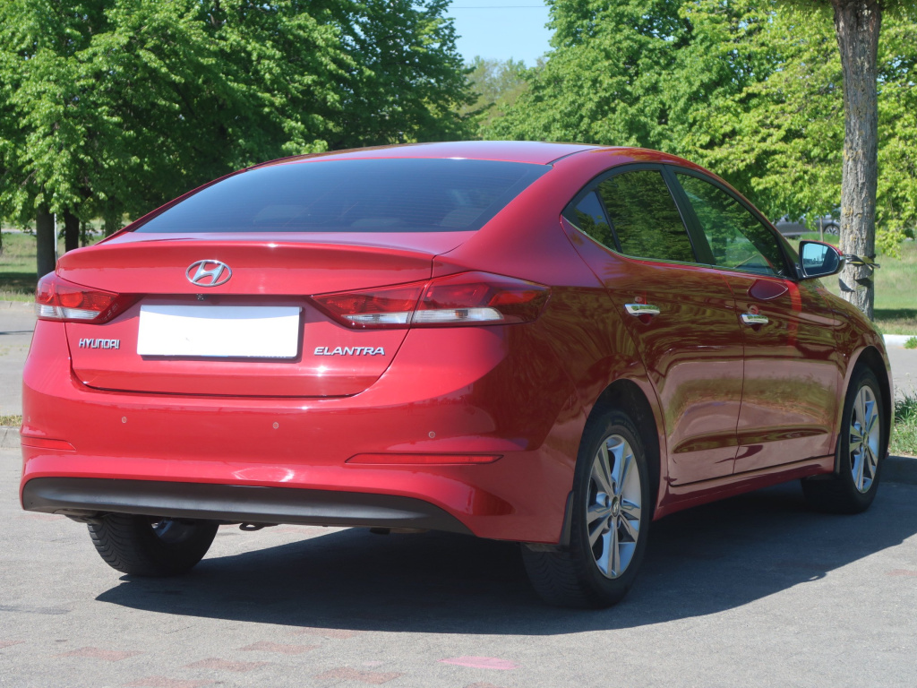 Hyundai Elantra