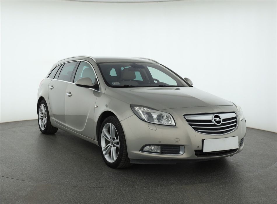 Opel Insignia - 2010