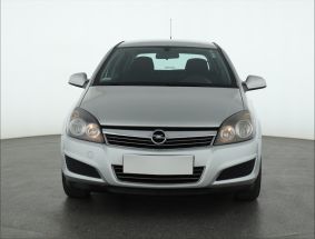 Opel Astra - 2010