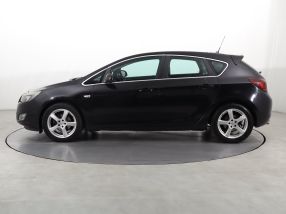 Opel Astra - 2010