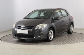 Toyota Auris - 2011