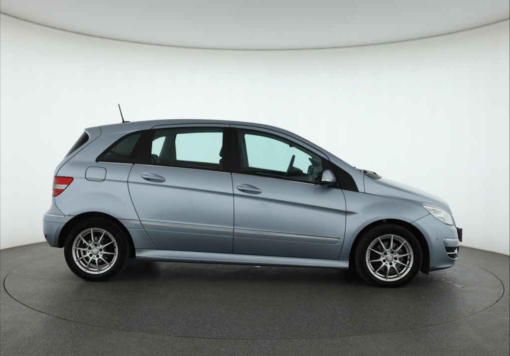 Mercedes-Benz B