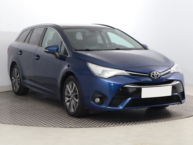 Toyota Avensis 2015