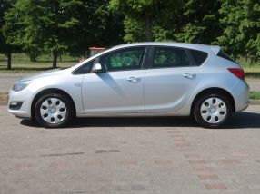 Opel Astra - 2015