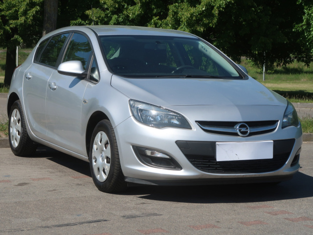Opel Astra 2015