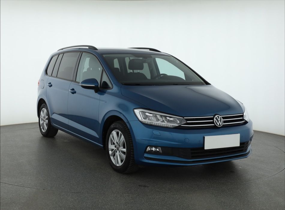 Volkswagen Touran - 2021