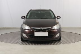 Opel Astra - 2012