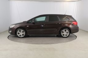 Opel Astra - 2012