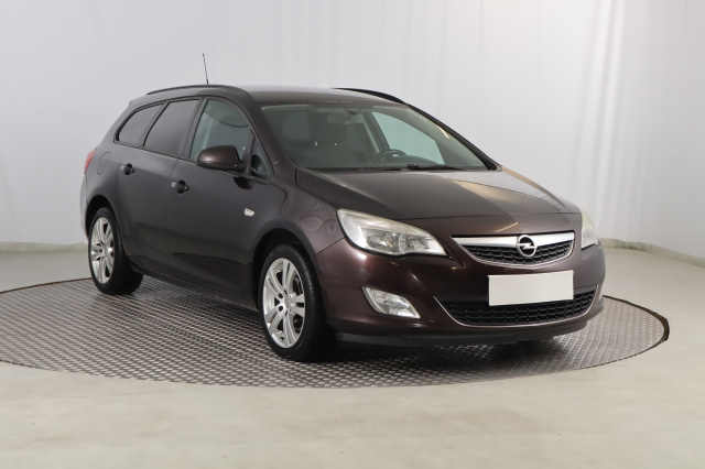 Opel Astra 2012