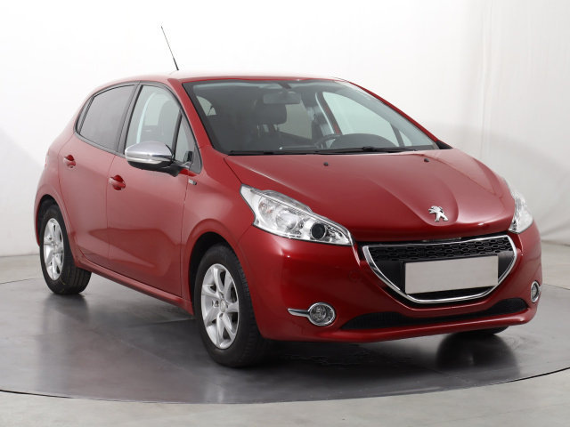 Peugeot 208 2015