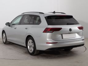 Volkswagen Golf - 2021