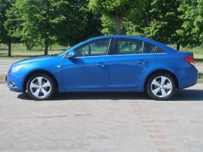 Chevrolet Cruze - 2012