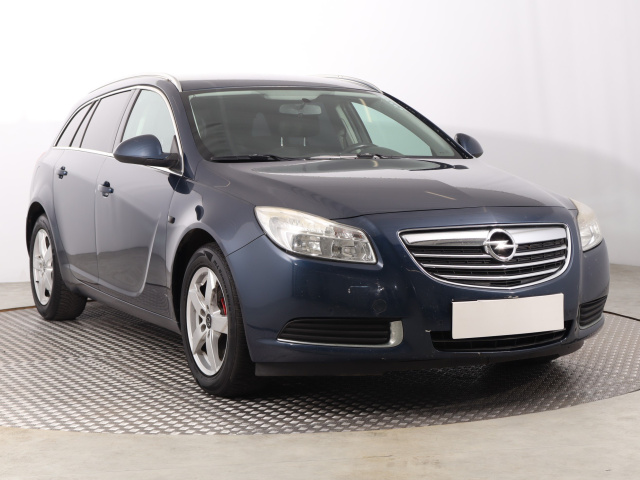 Opel Insignia 2011