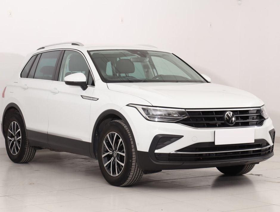 Volkswagen Tiguan - 2024