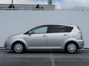Toyota Corolla Verso - 2004