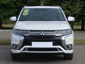 Mitsubishi Outlander - 2020