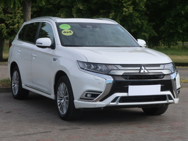 Mitsubishi Outlander 2020