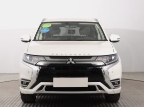 Mitsubishi Outlander - 2020