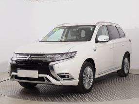 Mitsubishi Outlander - 2020