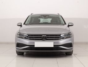 Volkswagen Passat - 2021
