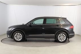 Volkswagen Tiguan - 2016