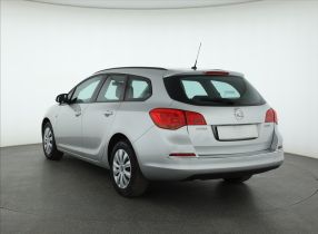 Opel Astra - 2014