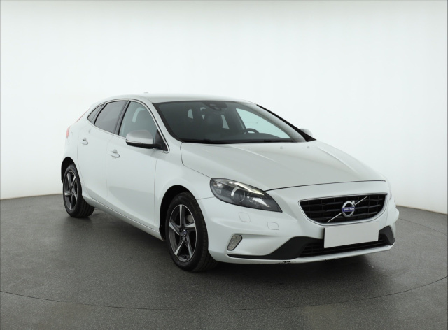 Volvo V40 2015