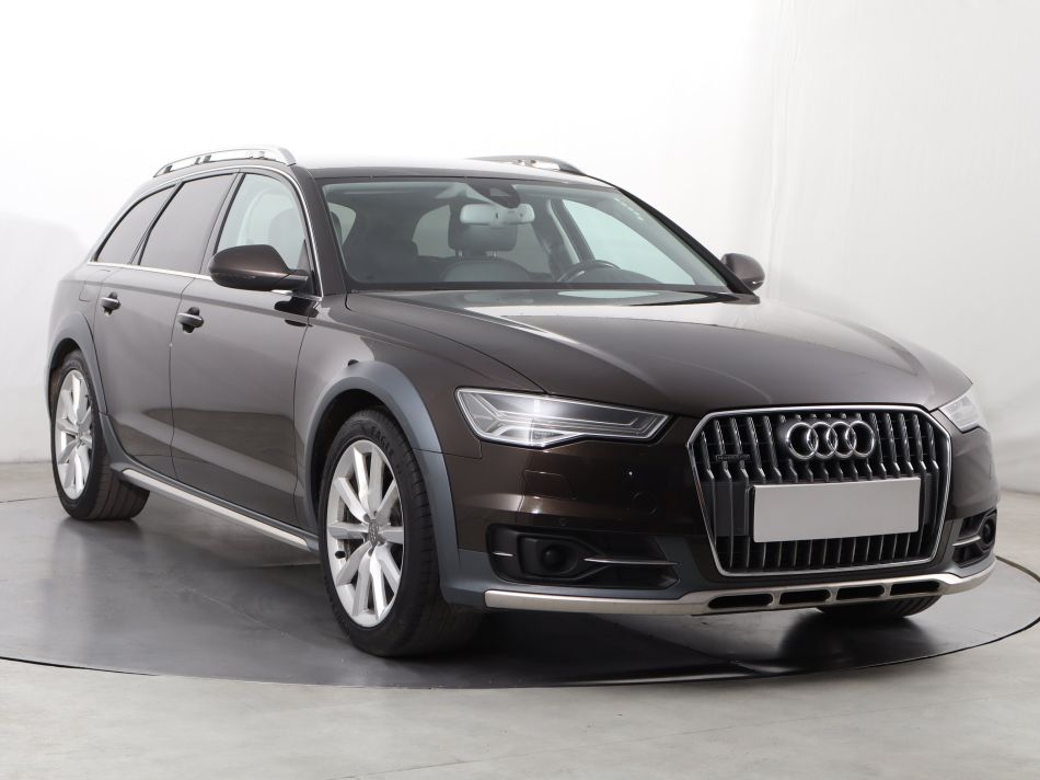 Audi Allroad - 2015