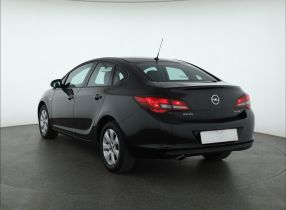 Opel Astra - 2015