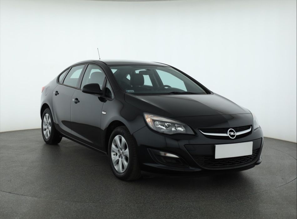 Opel Astra - 2015