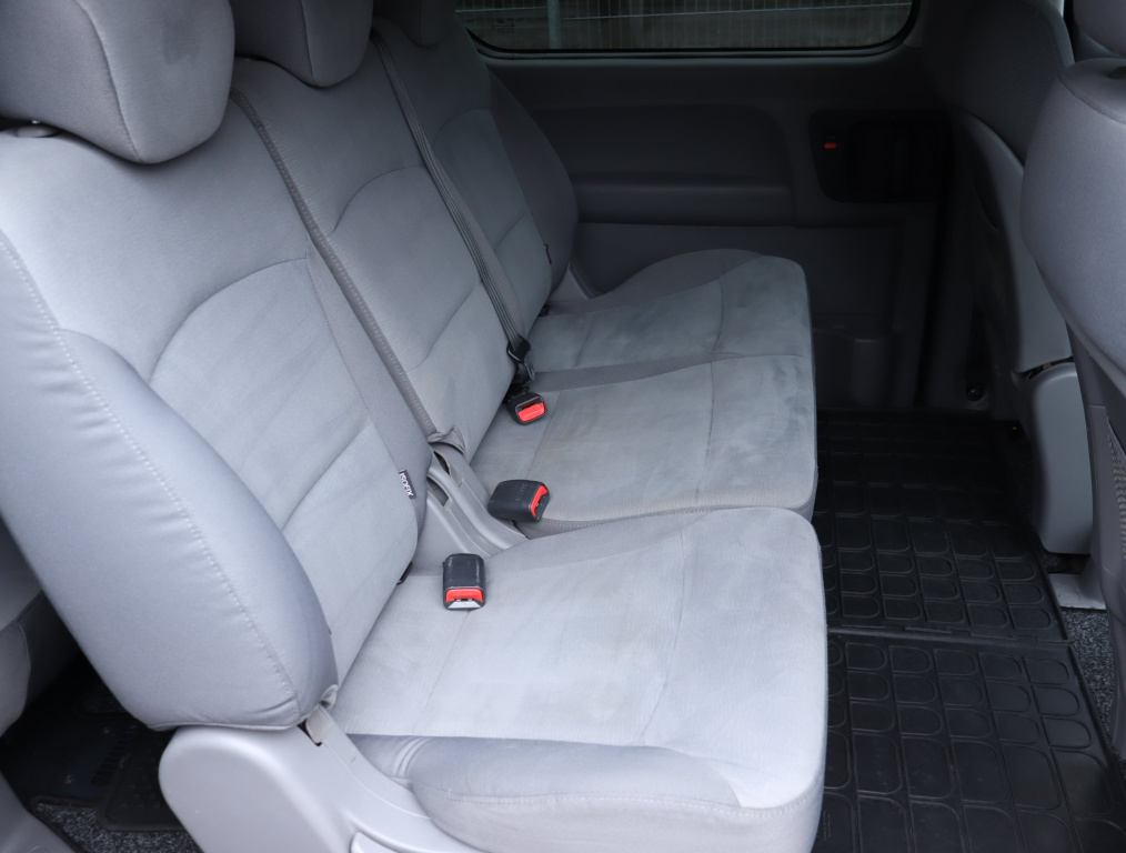 Hyundai H-1