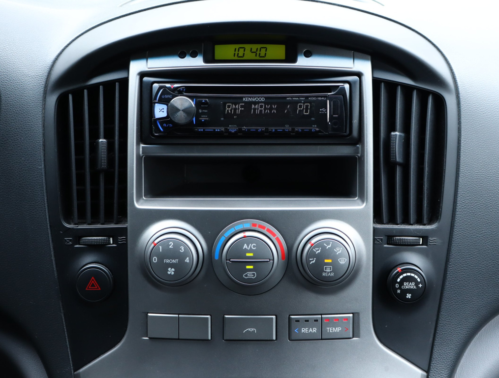 Hyundai H-1